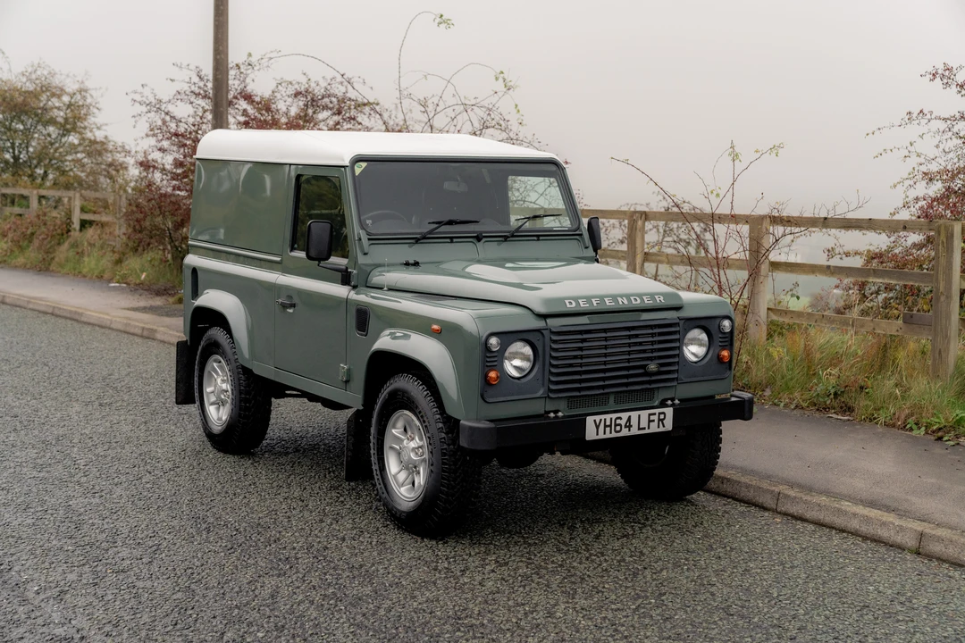 2014 Land Rover Defender 90 - Image 12 of 31