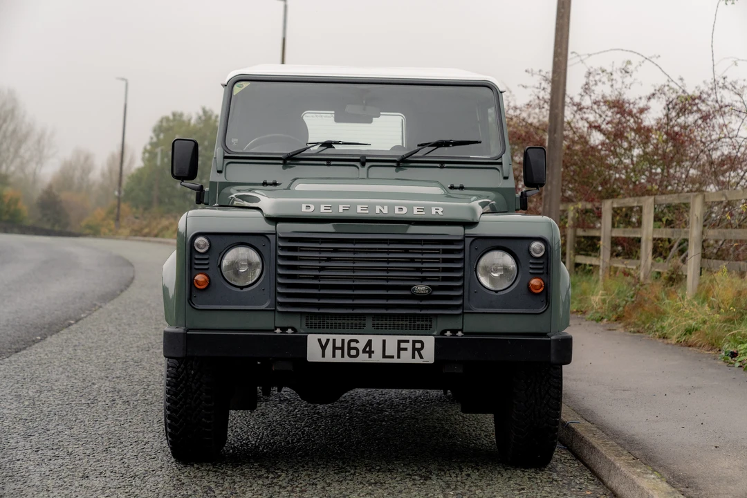2014 Land Rover Defender 90 - Image 19 of 31