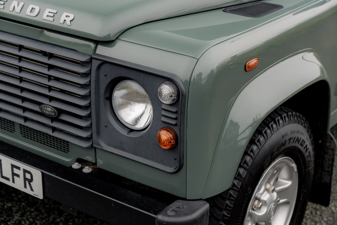 2014 Land Rover Defender 90 - Image 22 of 31