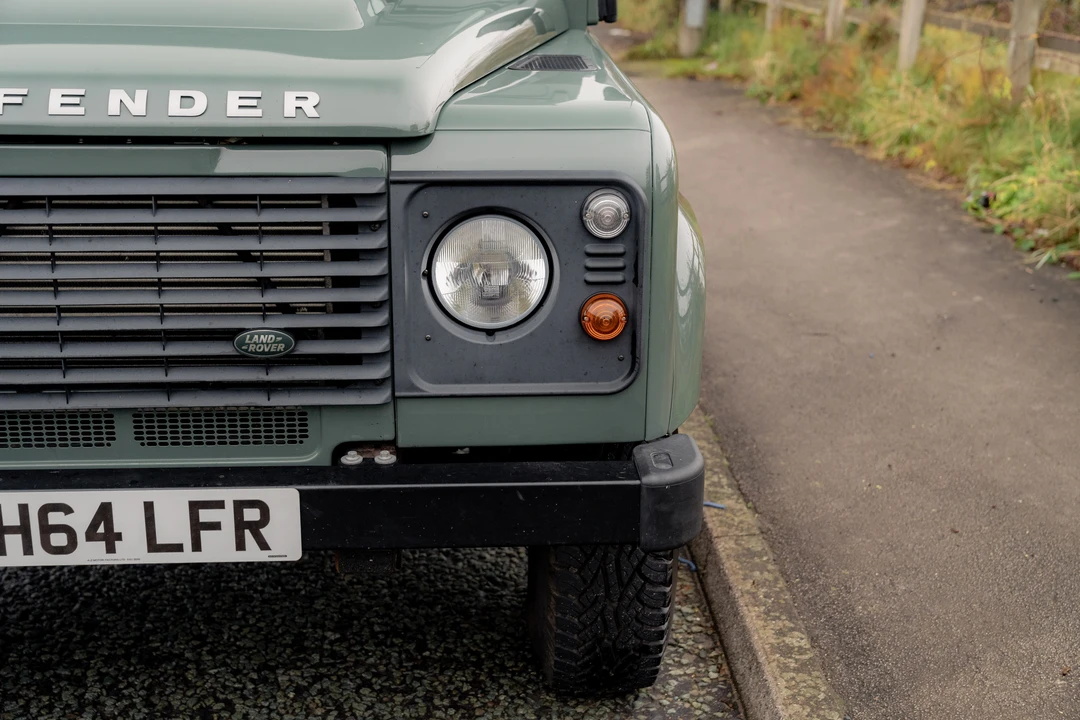 2014 Land Rover Defender 90 - Image 29 of 31