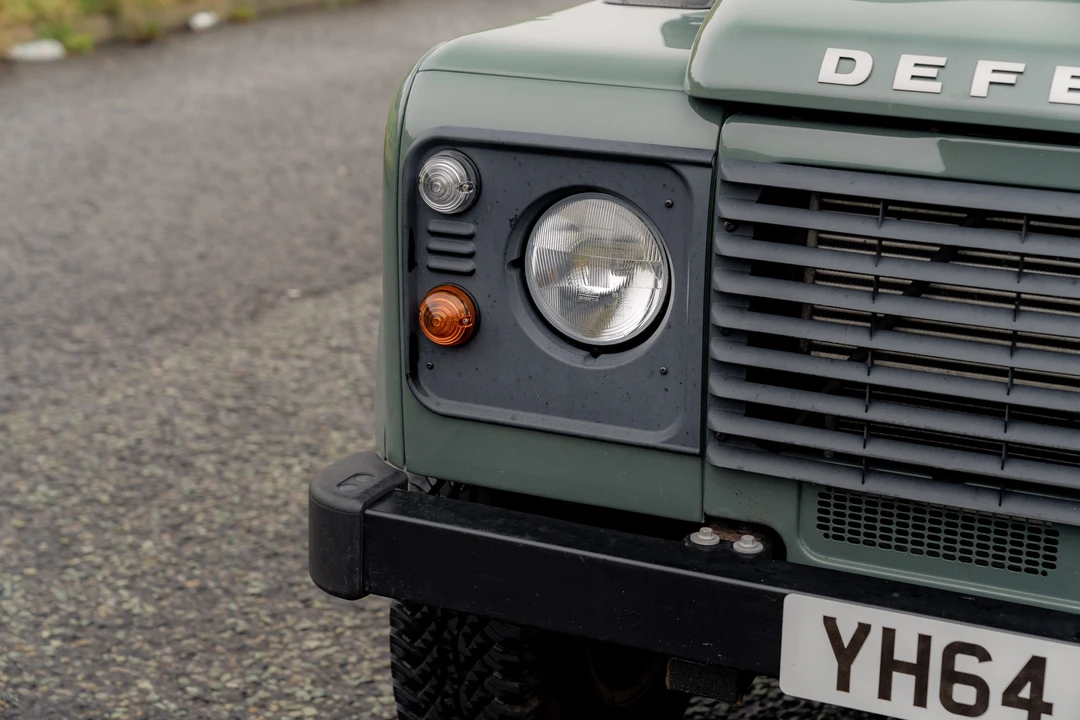 2014 Land Rover Defender 90 - Image 30 of 31