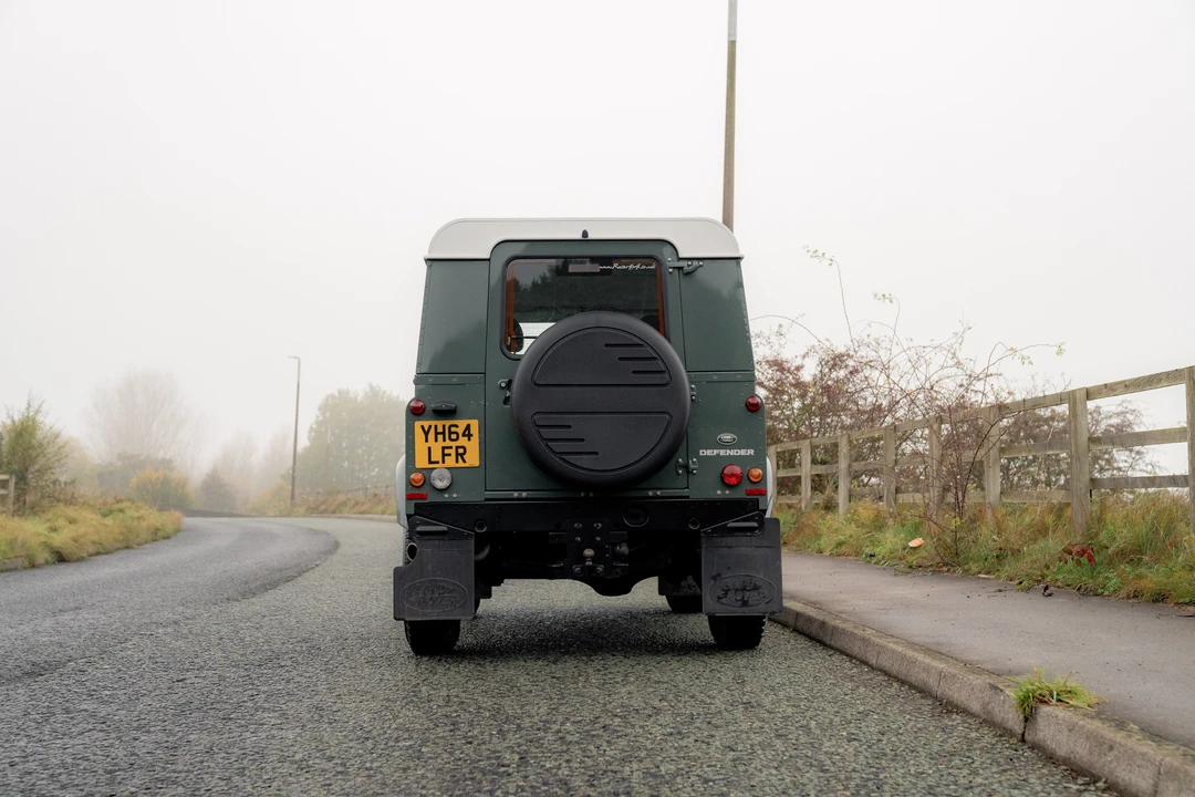 2014 Land Rover Defender 90 - Image 15 of 31