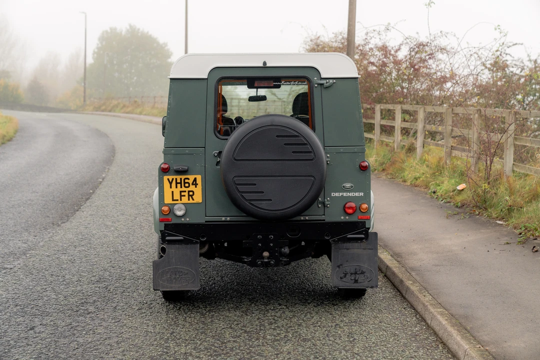 2014 Land Rover Defender 90 - Image 7 of 31