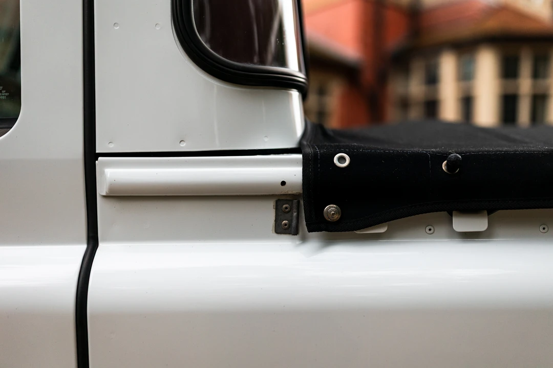 2014 Land Rover Defender 90 - Image 24 of 31