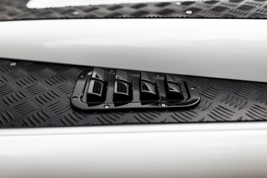 2014 Land Rover Defender 90 - Image 29 of 31