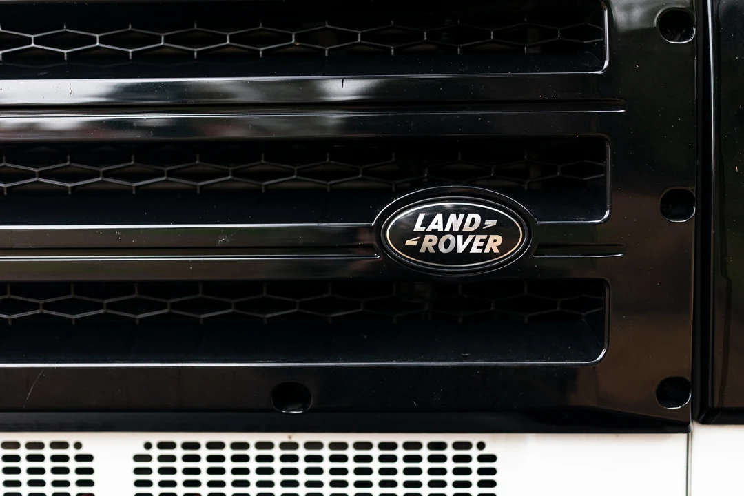 2014 Land Rover Defender 90 - Image 30 of 31