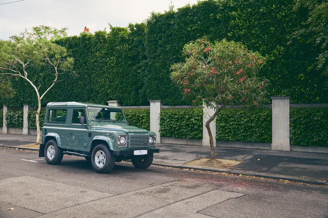 2014 Land Rover Defender 90 - Image 8 of 31
