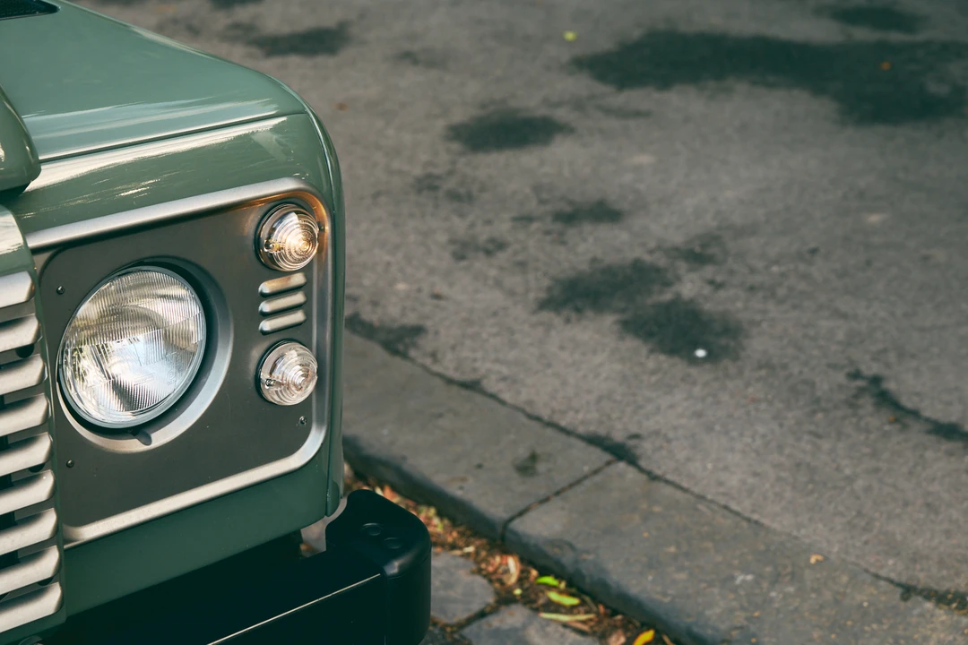 2014 Land Rover Defender 90 - Image 19 of 31