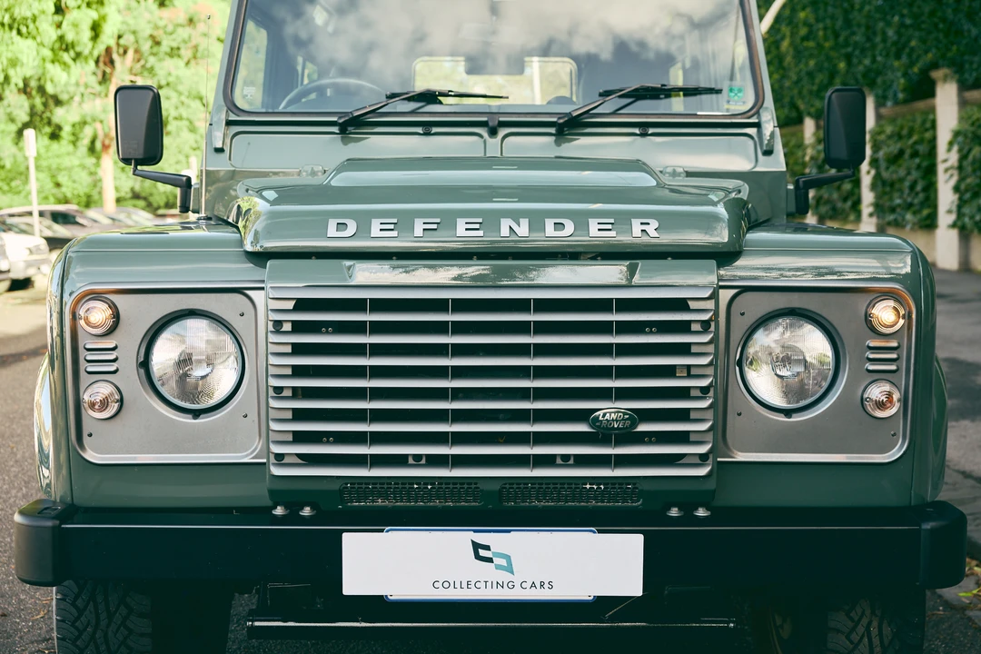 2014 Land Rover Defender 90 - Image 21 of 31
