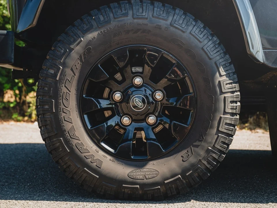 2014 Land Rover Defender 90 - Image 18 of 30
