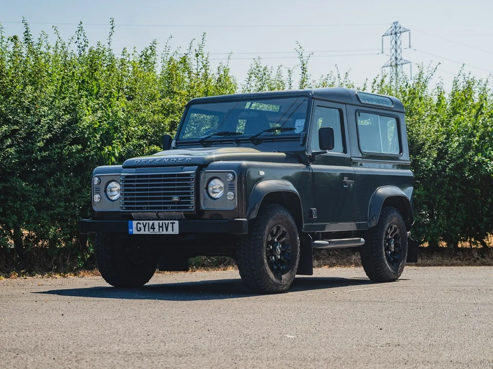 2014 Land Rover Defender 90 - Image 2 of 30