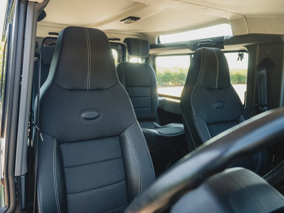 2014 Land Rover Defender 90 - Image 13 of 30