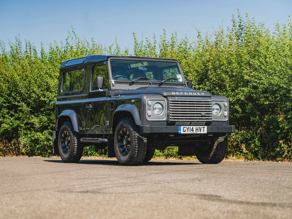 2014 Land Rover Defender 90 - Image 21 of 30
