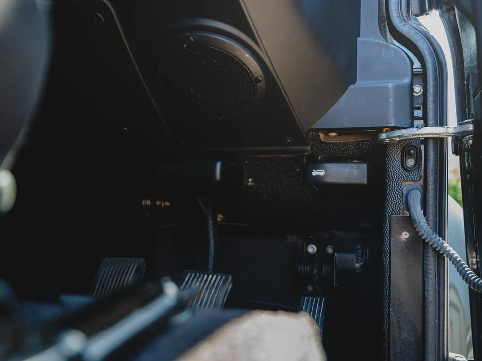 2014 Land Rover Defender 90 - Image 30 of 30