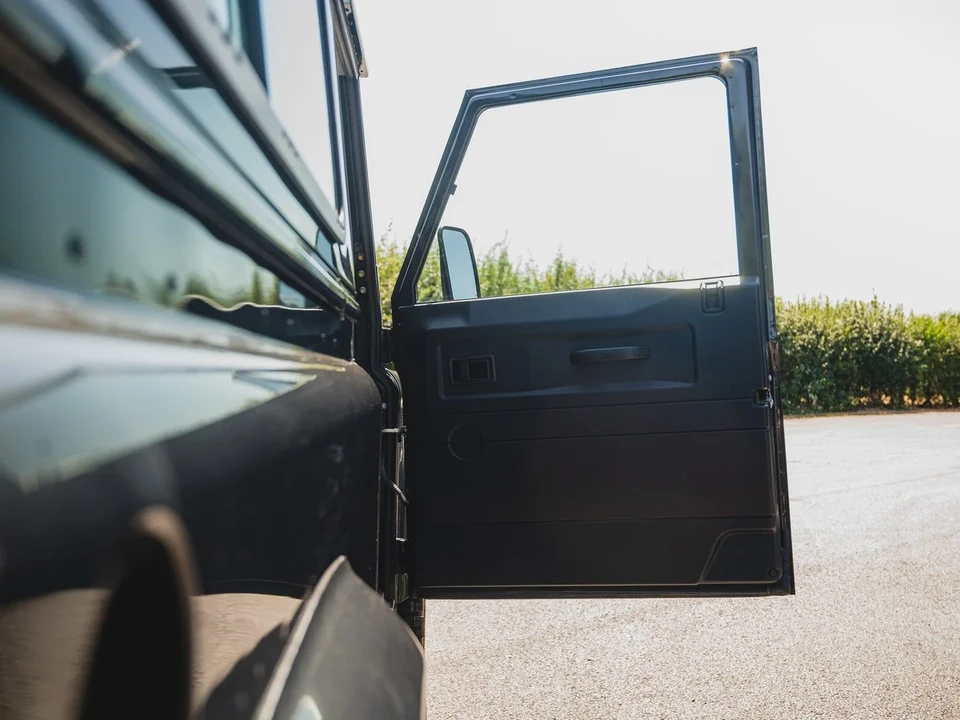 2014 Land Rover Defender 90 - Image 26 of 30