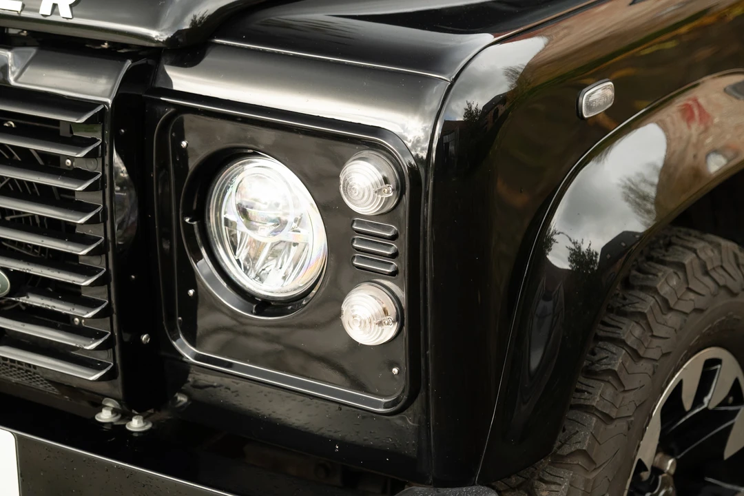 2014 Land Rover Defender 90 - Image 18 of 31