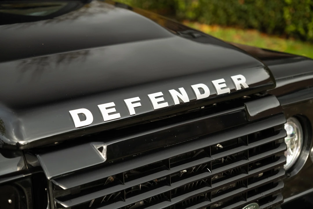 2014 Land Rover Defender 90 - Image 19 of 31