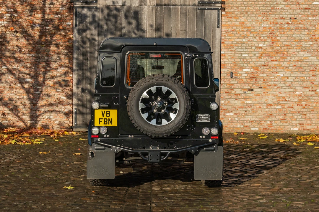 2014 Land Rover Defender 90 - Image 6 of 31