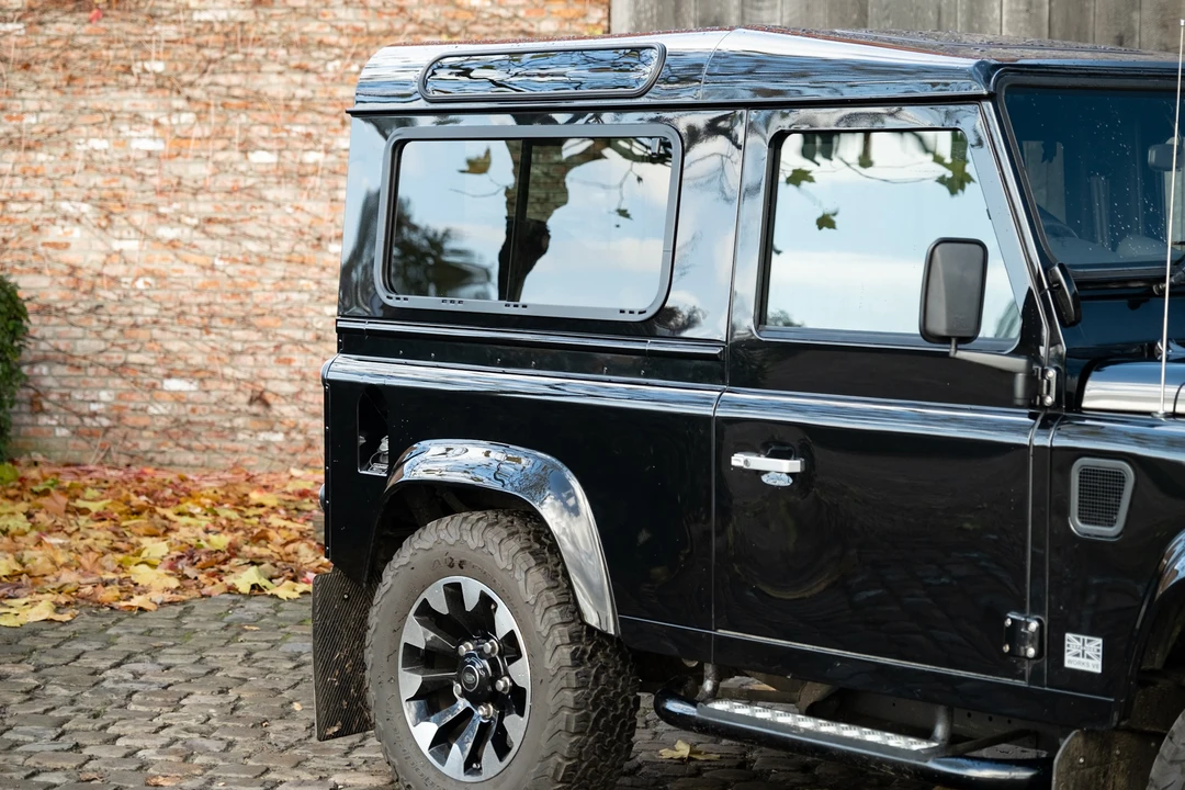 2014 Land Rover Defender 90 - Image 29 of 31