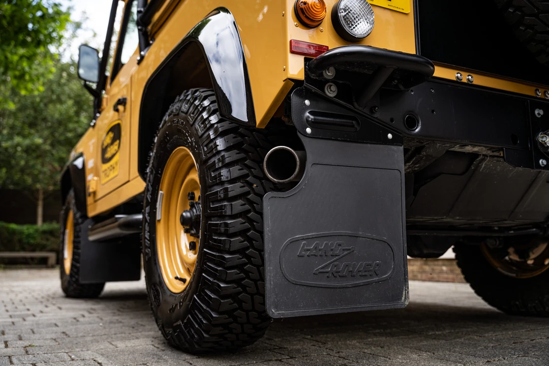 2014 Land Rover Defender 90 - Image 29 of 31
