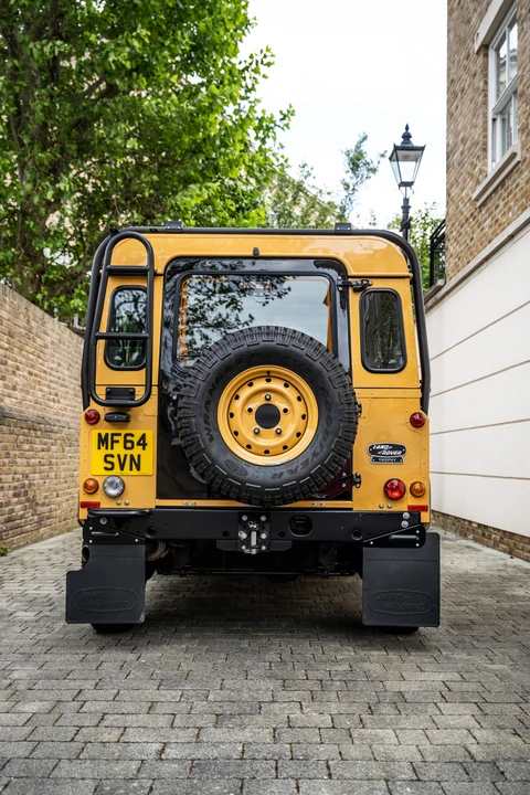 2014 Land Rover Defender 90 - Image 24 of 31