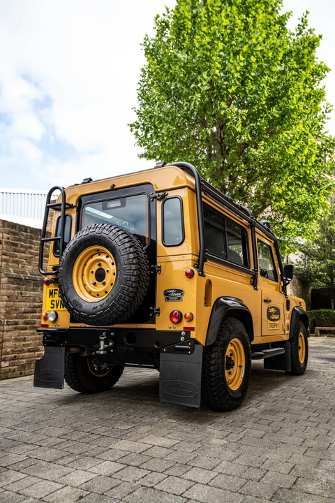2014 Land Rover Defender 90 - Image 25 of 31