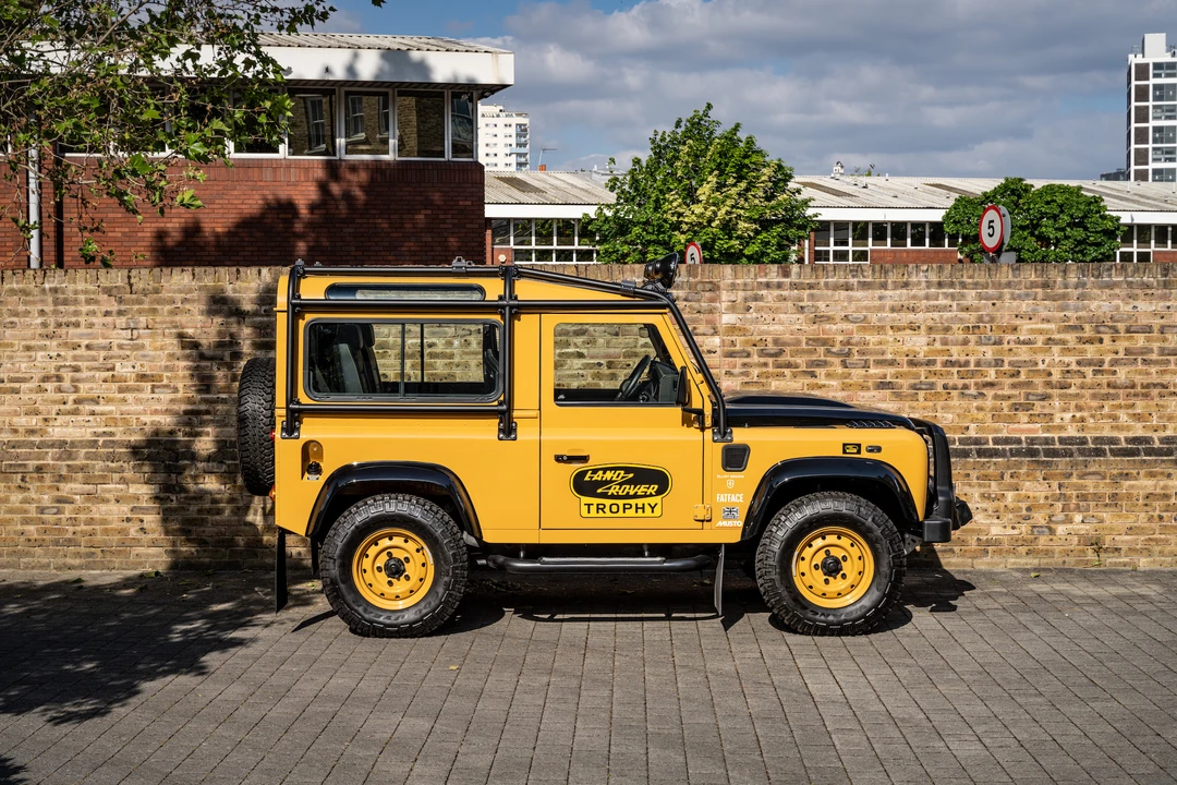2014 Land Rover Defender 90 - Image 14 of 31