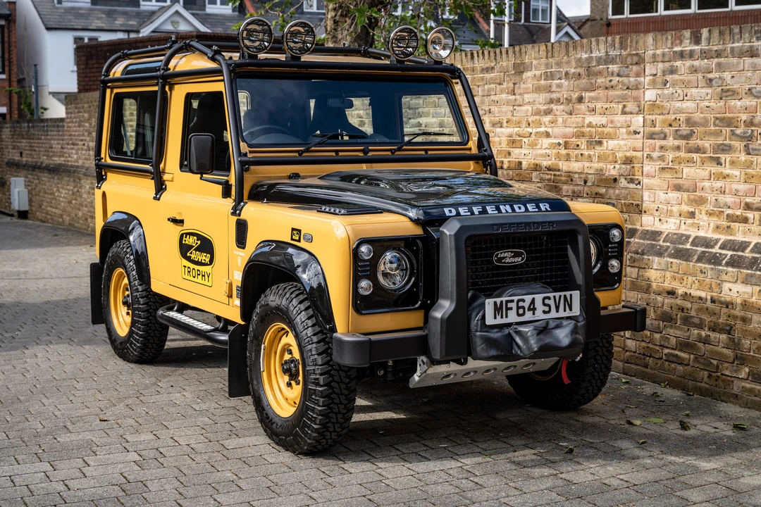 2014 Land Rover Defender 90 - Image 23 of 31