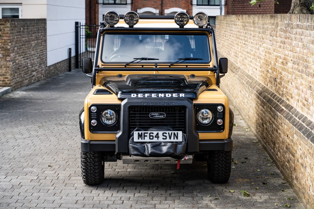 2014 Land Rover Defender 90 - Image 10 of 31