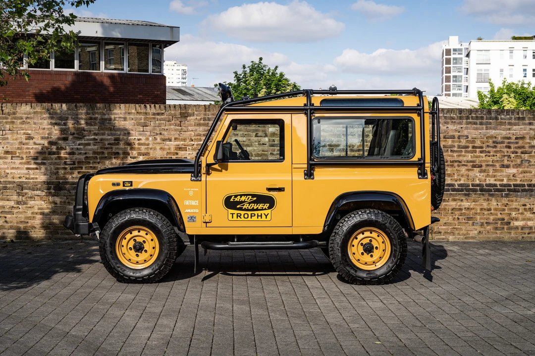 2014 Land Rover Defender 90 - Image 8 of 31