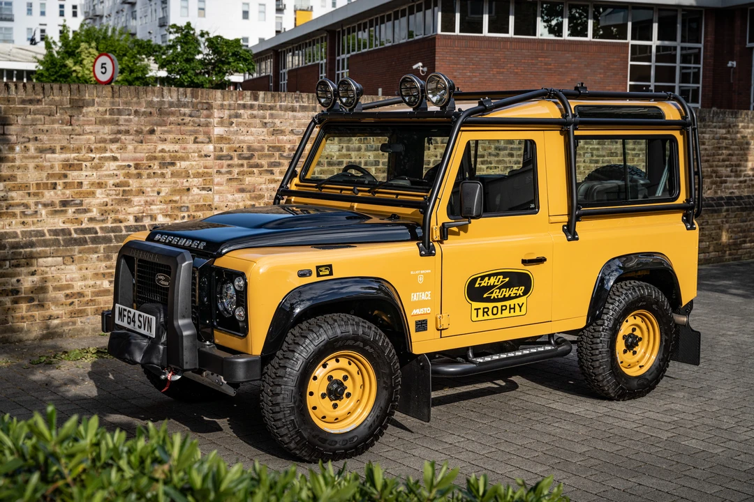 2014 Land Rover Defender 90 - Image 9 of 31