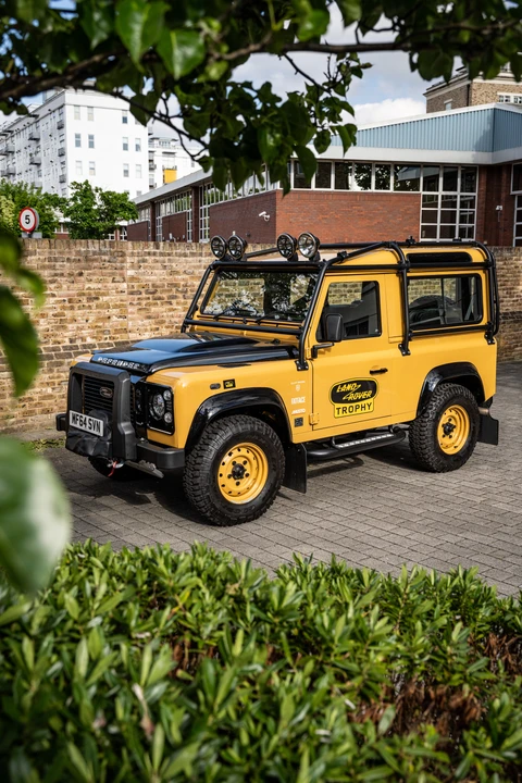 2014 Land Rover Defender 90 - Image 22 of 31