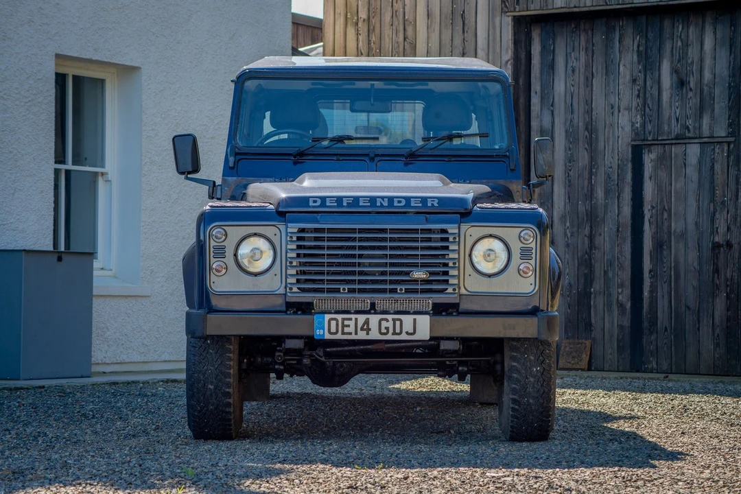 2014 Land Rover Defender 90 - Image 3 of 30