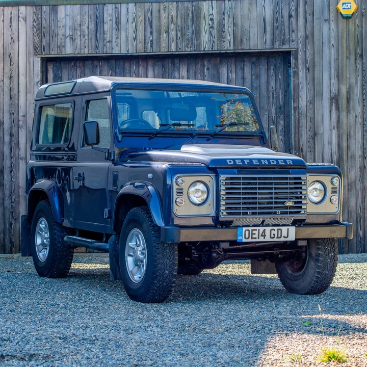 2014 Land Rover Defender 90 - Image 2 of 30
