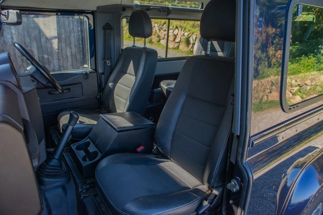 2014 Land Rover Defender 90 - Image 27 of 30