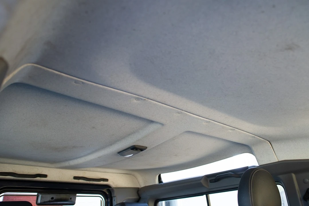 2014 Land Rover Defender 90 - Image 29 of 30