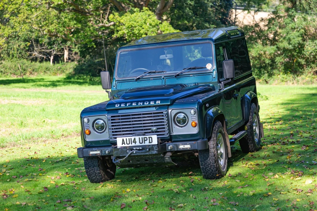 2014 Land Rover Defender 90 - Image 2 of 30