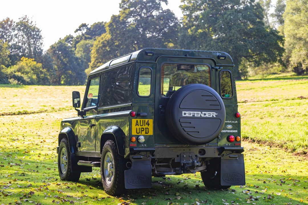 2014 Land Rover Defender 90 - Image 22 of 30