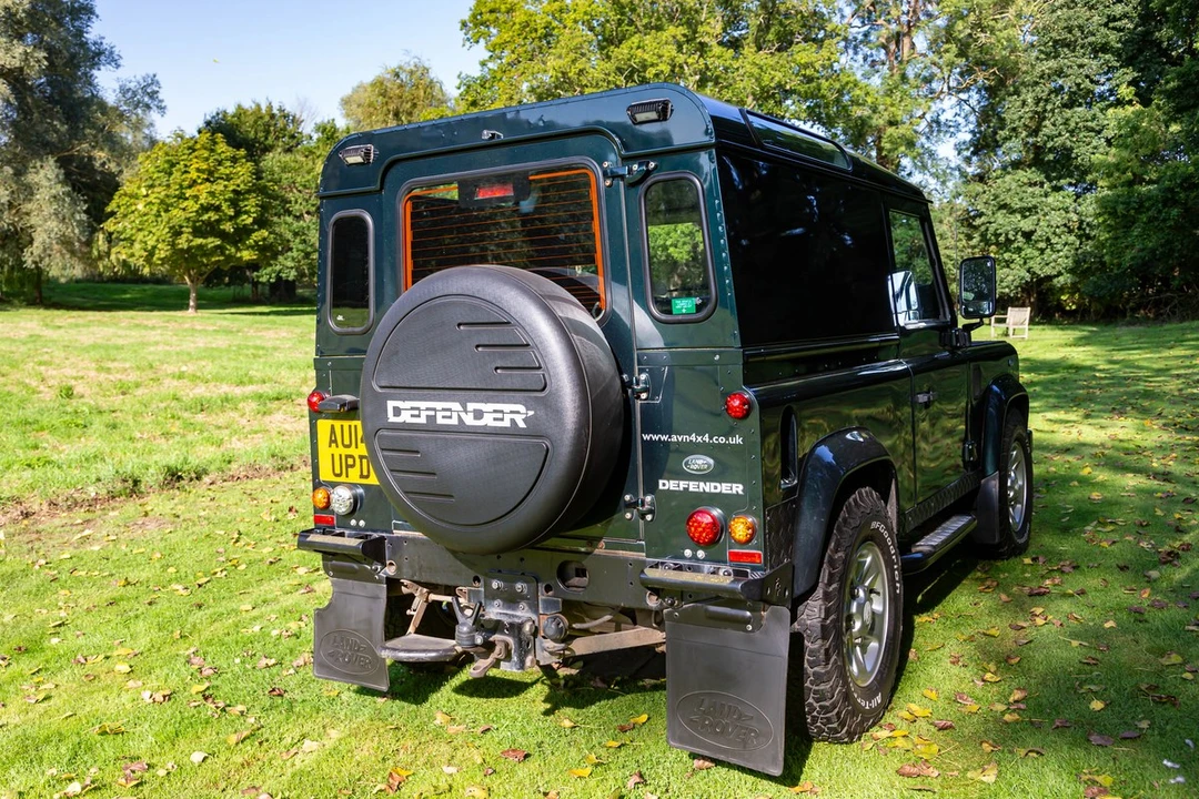 2014 Land Rover Defender 90 - Image 28 of 30