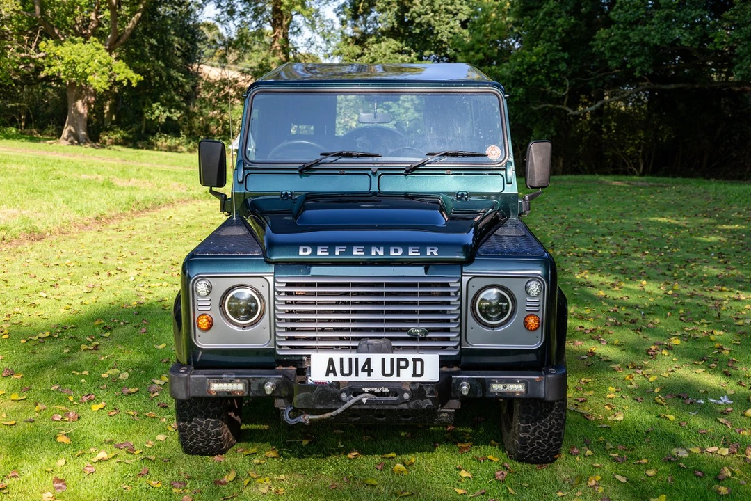 2014 Land Rover Defender 90 - Image 3 of 30