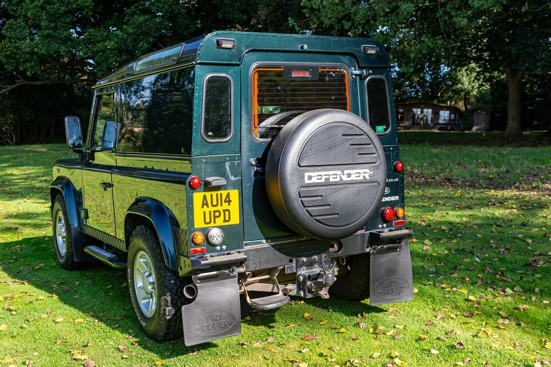 2014 Land Rover Defender 90 - Image 29 of 30