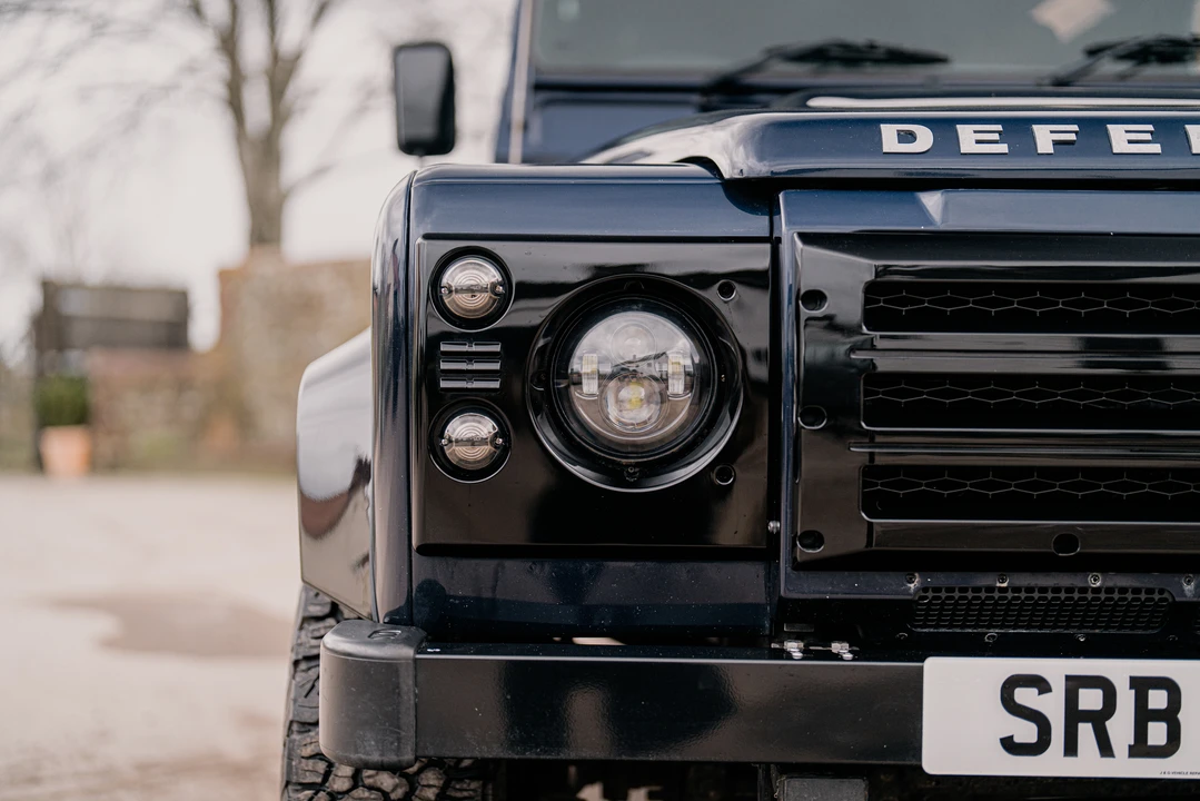 2014 Land Rover Defender 90 - Image 11 of 31