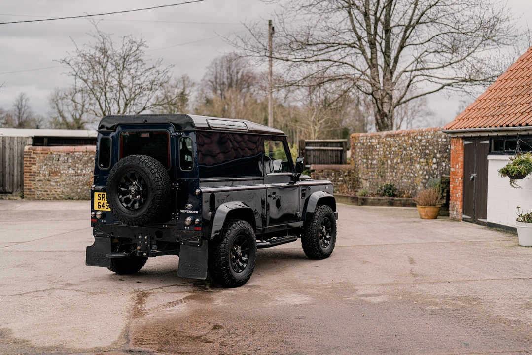 2014 Land Rover Defender 90 - Image 6 of 31