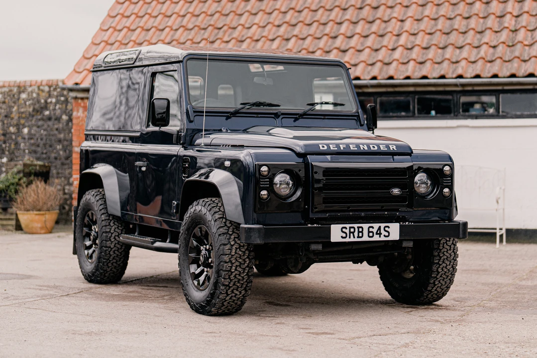 2014 Land Rover Defender 90 - Image 2 of 31