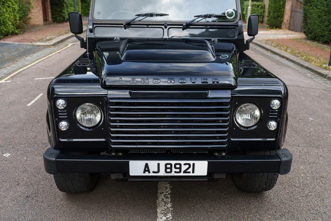 2014 Land Rover Defender 90 - Image 9 of 31