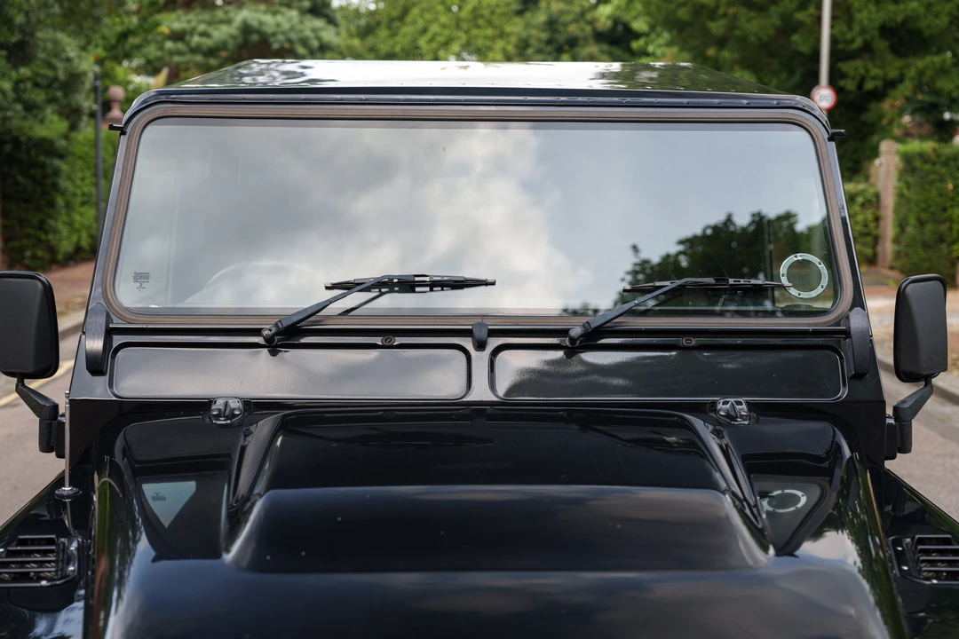 2014 Land Rover Defender 90 - Image 19 of 31