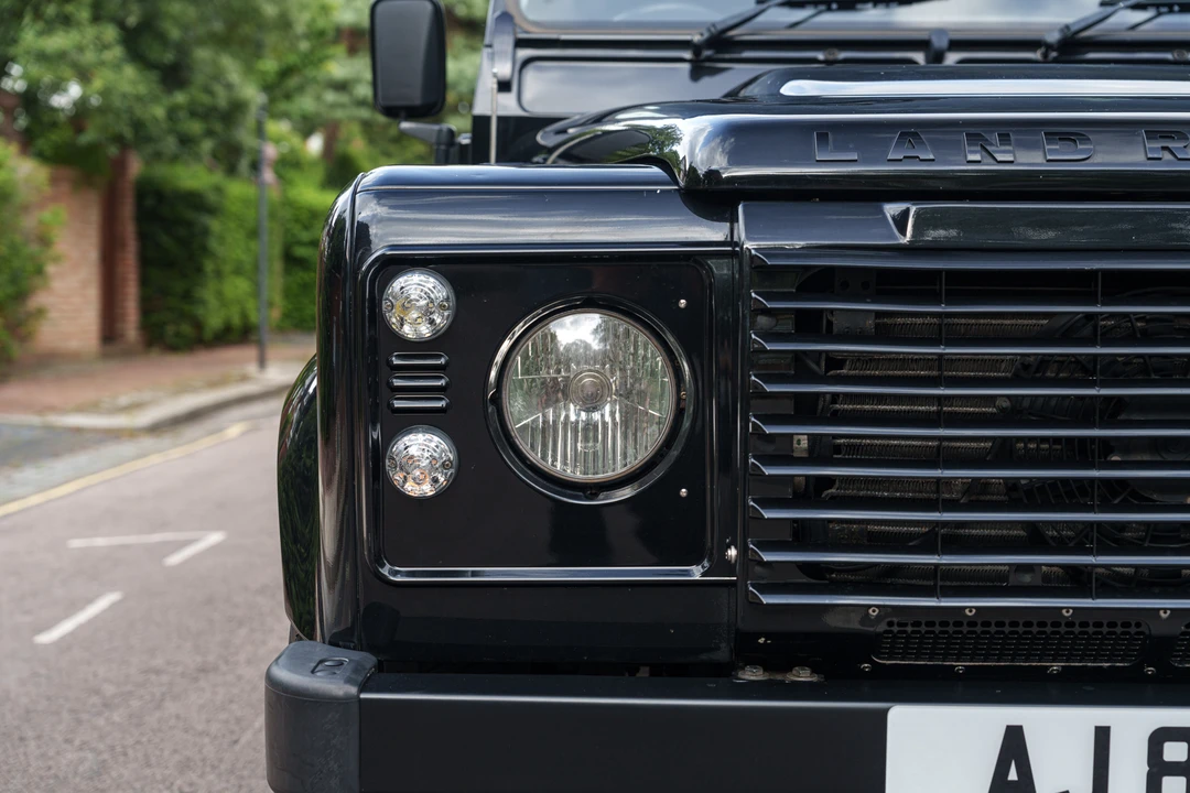 2014 Land Rover Defender 90 - Image 25 of 31