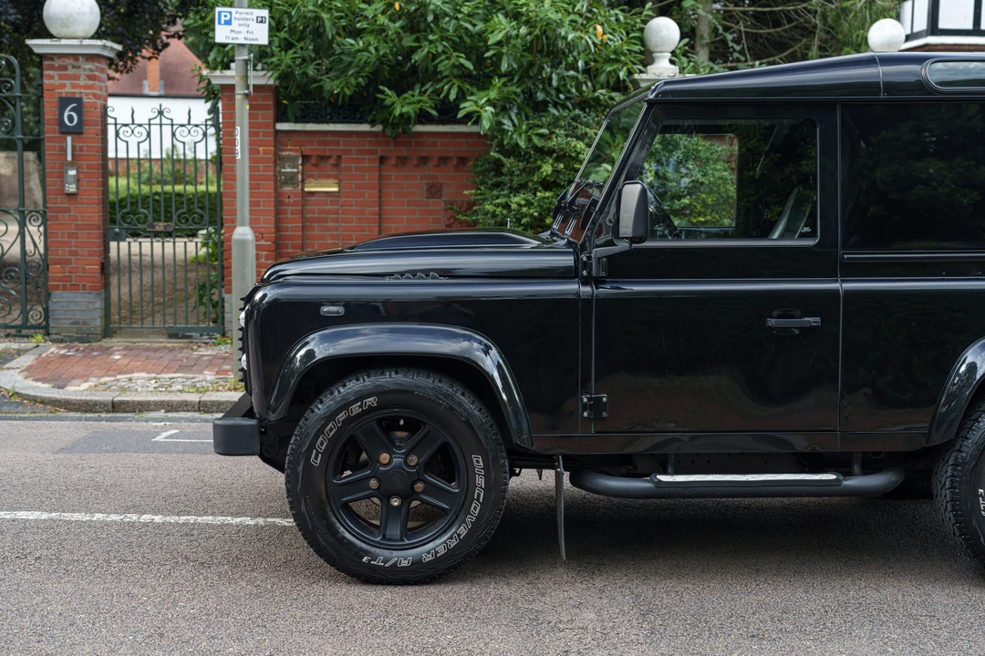 2014 Land Rover Defender 90 - Image 11 of 31