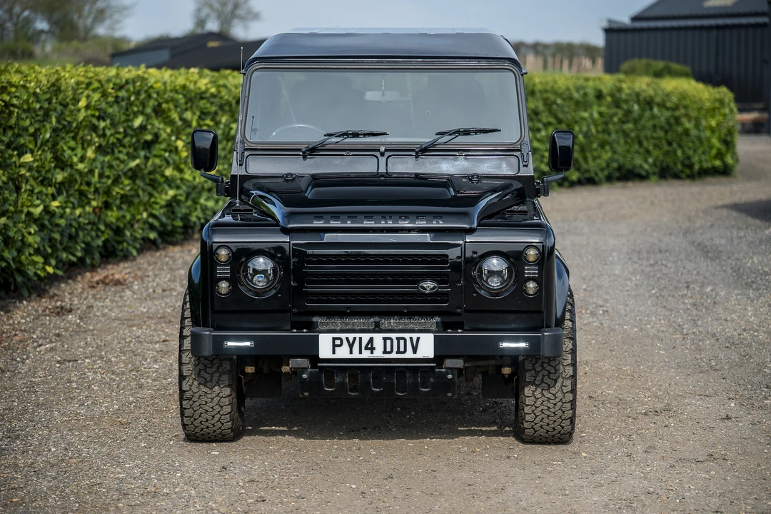 2014 Land Rover Defender 90 - Image 10 of 31