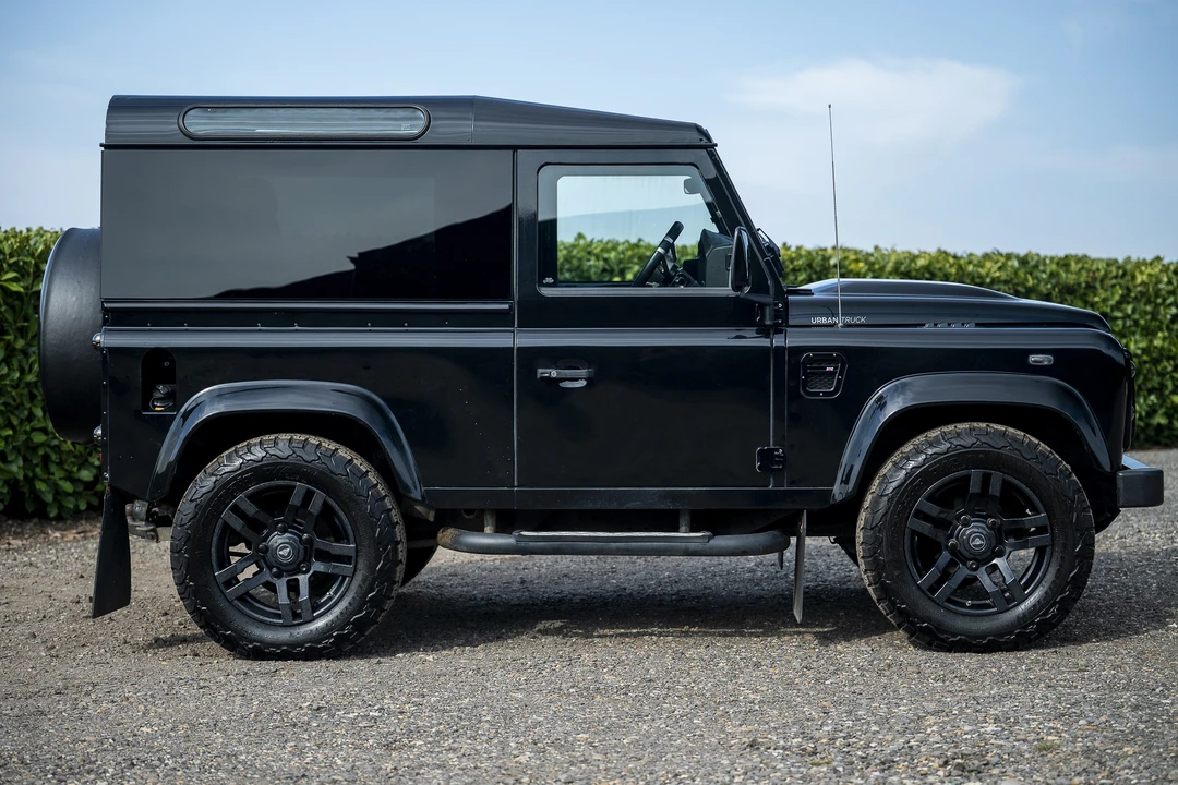 2014 Land Rover Defender 90 - Image 8 of 31
